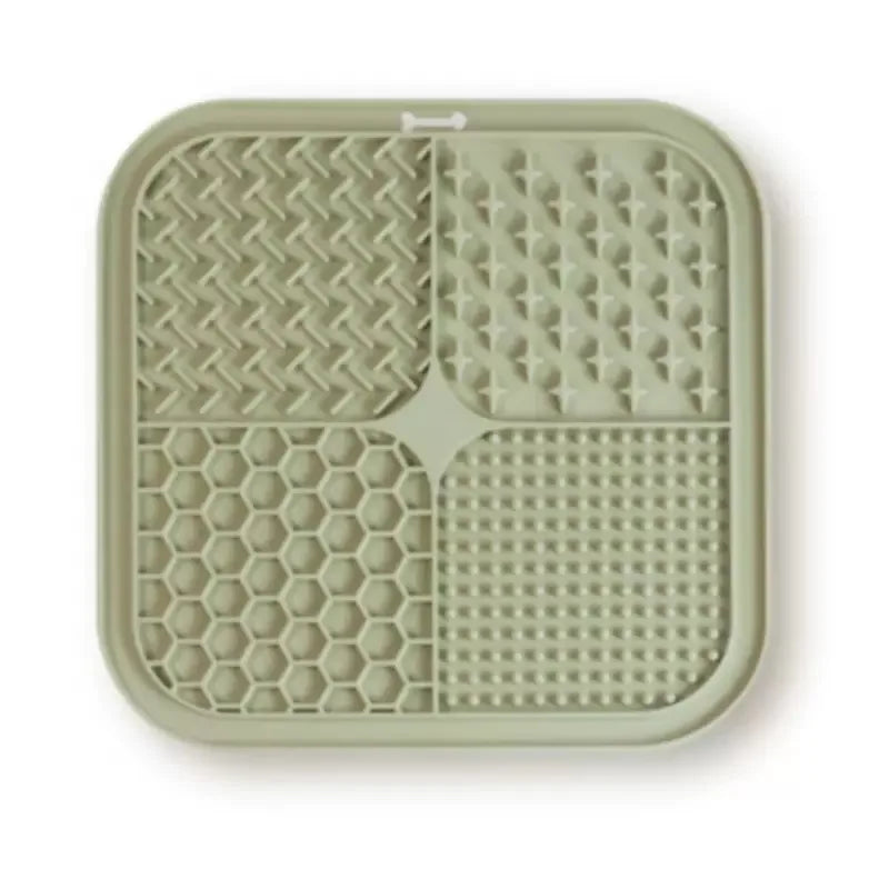 Pet Licking Mat with Suction Cup Slow Feeder Food-Grade Silicone Dog Treat Mat for Anxiety Relief Slow Eating Choking Prevention